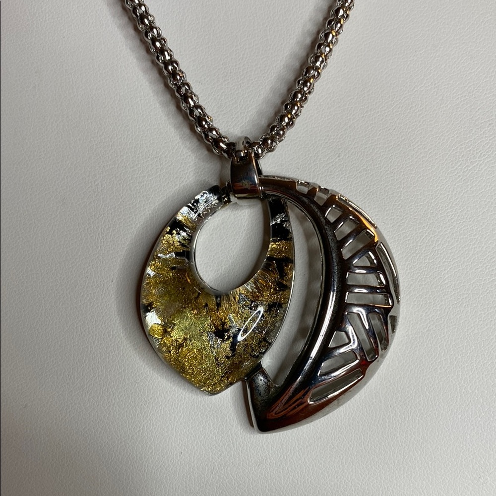 10/$10 Silver and Gold tone glass Pendant Necklace